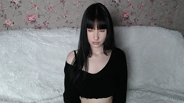 NaemiiBlush online show from April 14, 3:34 pm