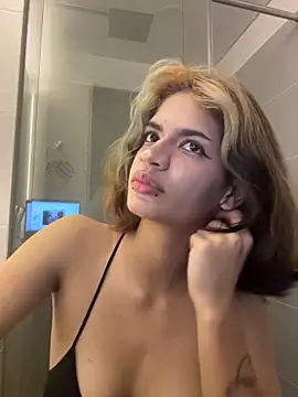 sukulaurens online show from November 19, 3:17 am