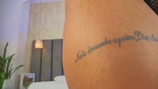 Julietaa Miller online show from December 21, 3:33 am