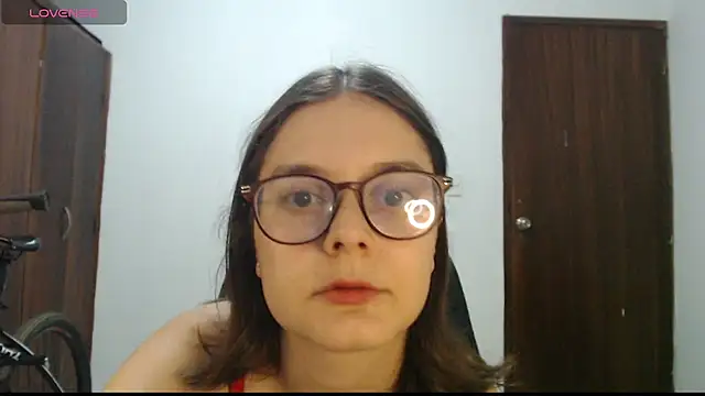 CarlaLorez online show from October 28, 1:44 am