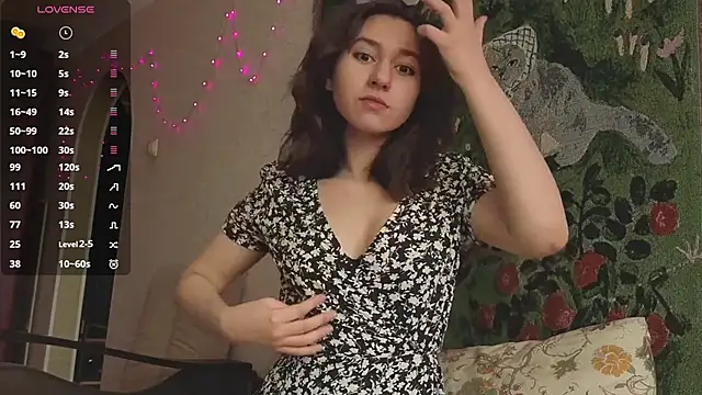 MiaLovelyOne online show from April 22, 8:33 am