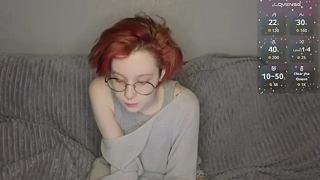 RubiReynnn online show from October 9, 6:34 pm