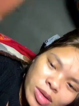 hello-cute online show from December 19, 1:14 pm