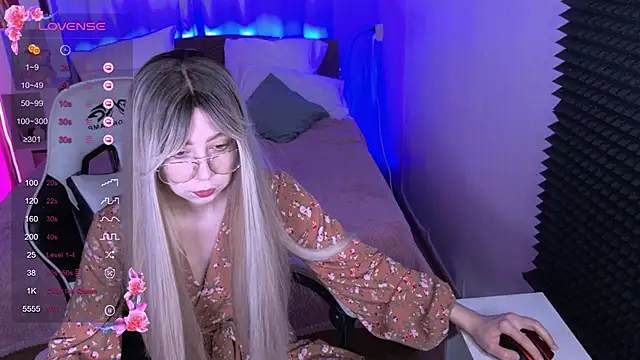 sofiisun online show from October 23, 2:39 am