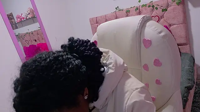 thianahorny online show from March 11, 1:14 pm