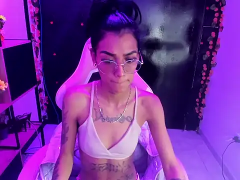 KarlaSlutSkinny   online show from February 20, 7:58 pm