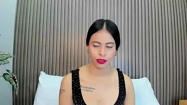 laura maite  online show from October 20, 12:08 pm