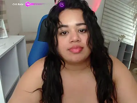 oliviia cute online show from October 17, 7:33 am