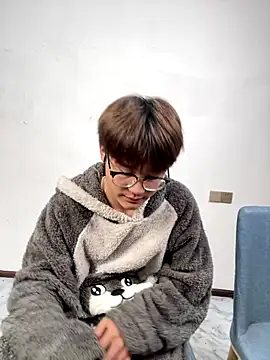 KK-cuteboy online show from November 9, 11:06 am