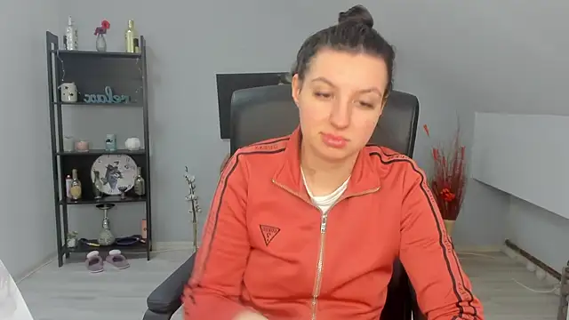 BettyJamess online show from January 16, 6:42 am