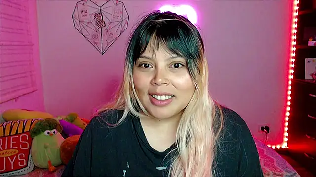 EllieMoonX online show from February 13, 11:50 pm