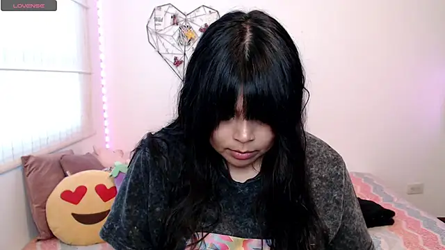 EllieMoonX online show from May 29, 10:30 pm