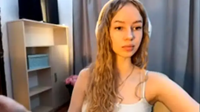 LunaCrave online show from November 3, 11:14 am