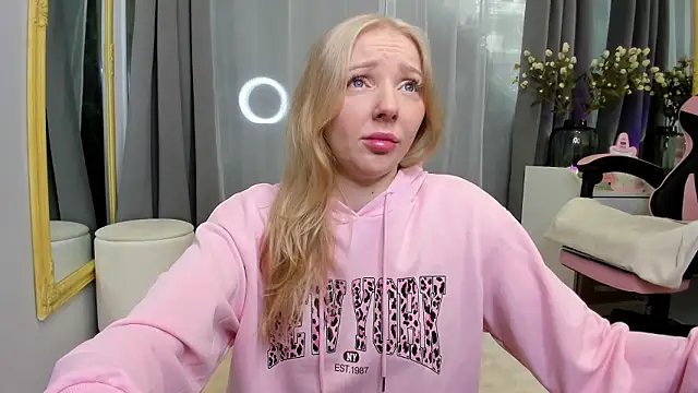 SundyRose online show from February 28, 8:58 am