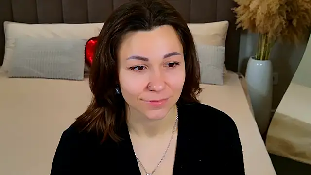 EdenSolis online show from April 5, 8:57 am