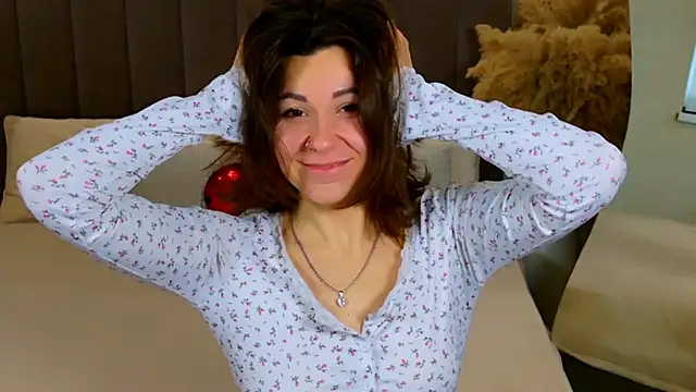 EdenSolis online show from April 22, 9:50 am