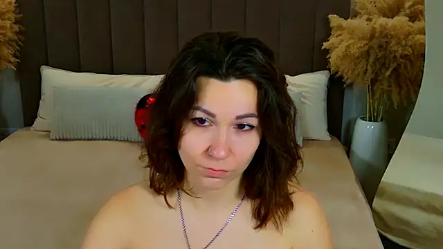 EdenSolis online show from April 21, 7:26 am