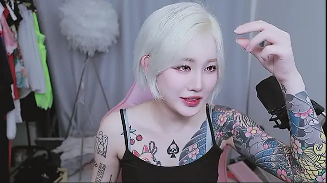 MISA 02 online show from June 30, 2:27 pm