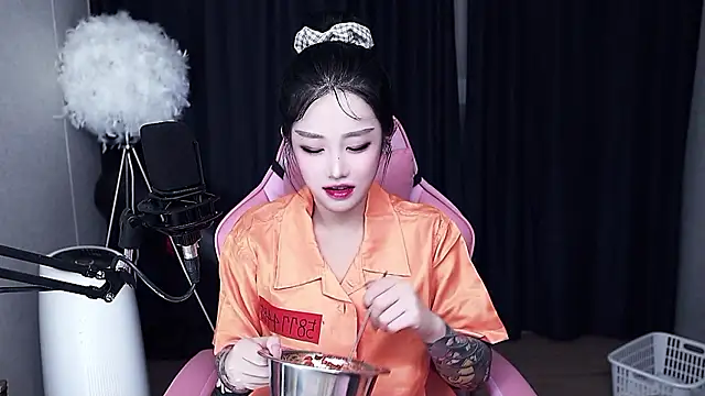 MISA 02 online show from October 18, 11:02 am