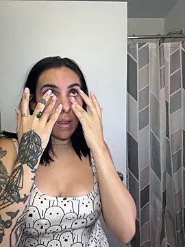 Lolathebaddie online show from October 27, 5:08 pm