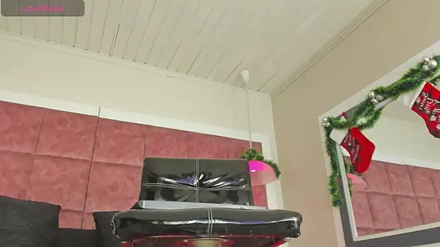 Shara Goddes05 online show from December 15, 2:22 pm