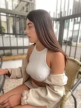 ElectraPink  online show from February 24, 1:43 pm