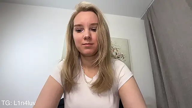 AIicaparkerc online show from February 27, 7:14 pm