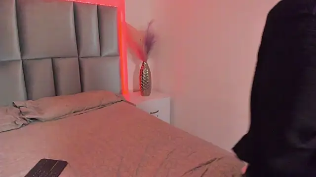 HollyPeach online show from November 2, 4:21 pm