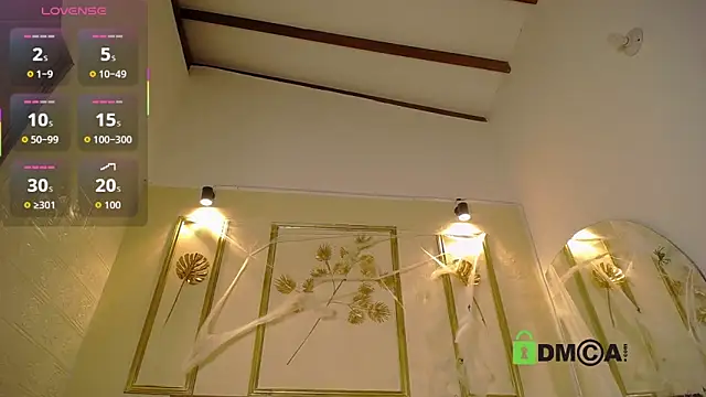 Lunaamorena  online show from October 23, 9:21 pm