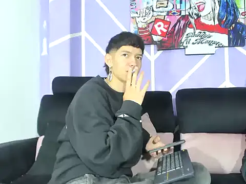 heyy noah11 online show from April 16, 1:11 pm