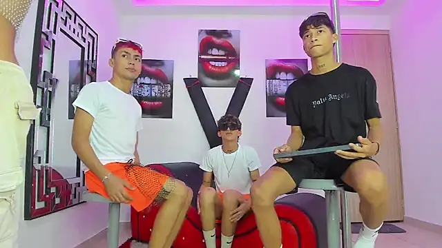 EMPIRE BOYS1 online show from October 11, 8:00 pm