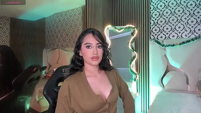 BEELLA TAY1 online show from November 29, 7:18 pm