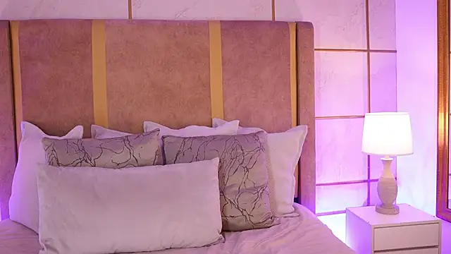 lyrabellini online show from April 10, 11:05 am