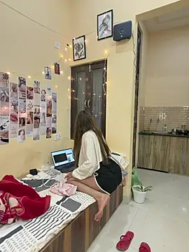 deepikaa aroraa online show from February 17, 3:22 pm