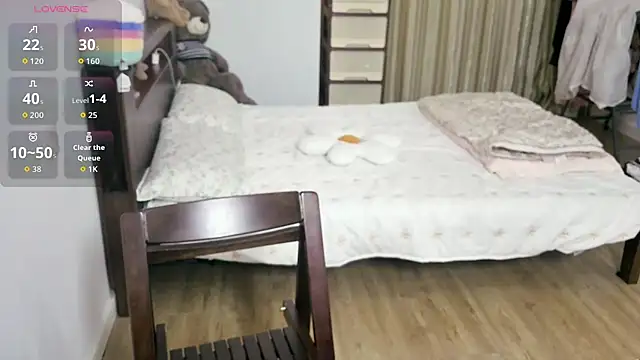 XIAOJIEBB-2025 online show from October 25, 9:54 pm