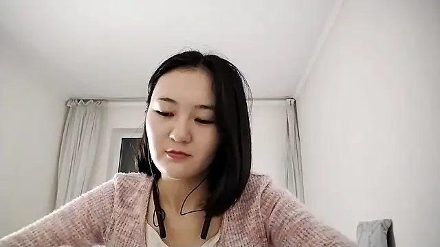 Lyndasilk online show from October 15, 3:47 pm