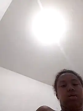 Camilanifeta online show from February 6, 1:03 pm