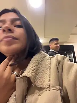 AlyssaRay online show from February 13, 7:15 pm