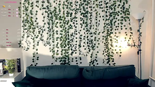 Foxy blush online show from November 9, 7:43 pm