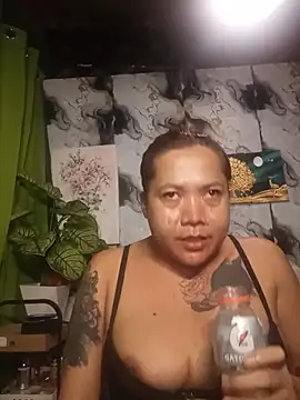 trishacummerts online show from July 7, 8:33 pm