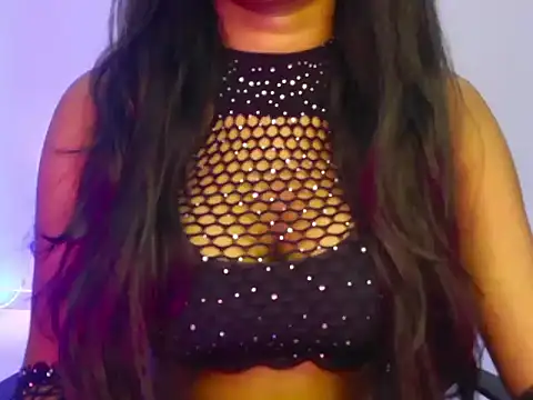 Rashiii  online show from November 12, 3:43 pm