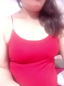 YiyinLy online show from April 6, 8:04 am