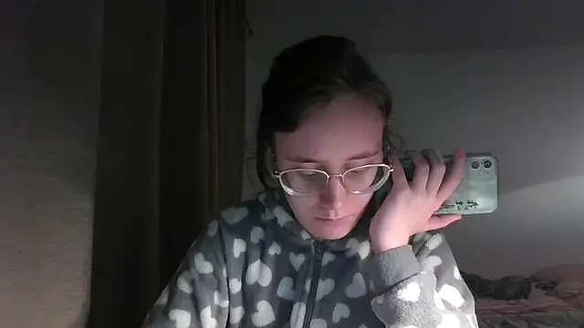 LuckySLove online show from February 8, 5:49 pm