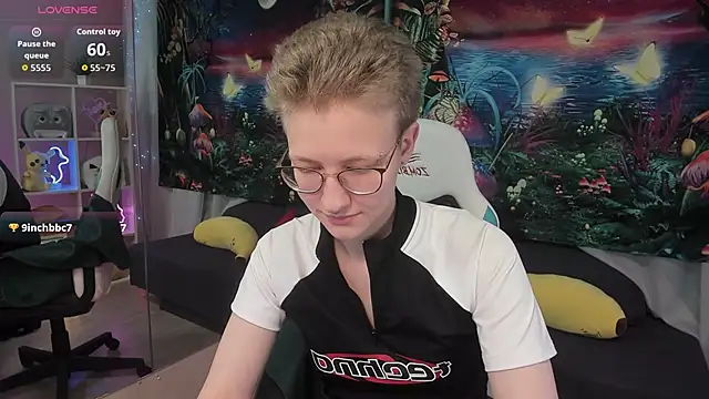 EllaSloan online show from October 24, 6:09 am