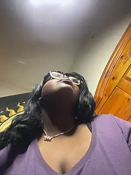 TheChubbySiren online show from February 13, 4:30 pm