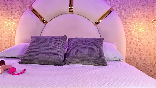 emmy rose25 online show from April 11, 11:36 am