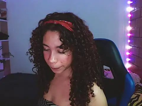 Medussa3033 online show from April 21, 7:37 am