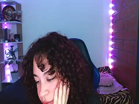 Medussa3033 online show from April 24, 4:26 am