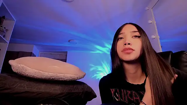 Mikeyvioleta  online show from January 9, 3:44 am