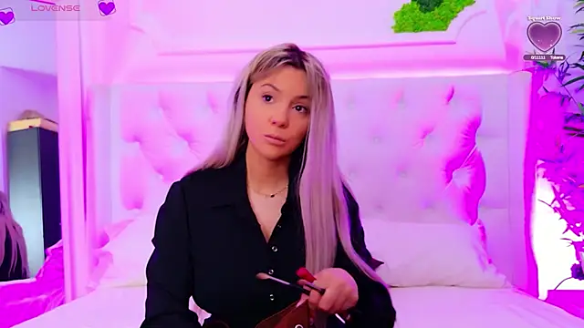 AriannaSins online show from March 30, 12:16 pm